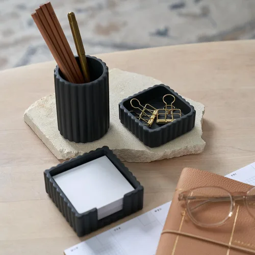 Miniatura 4 de KIBAGA Juego de accesorios de escritorio de estética moderna de 3 piezas - Organizadores de hormigón elegantes para bolígrafos y suministros