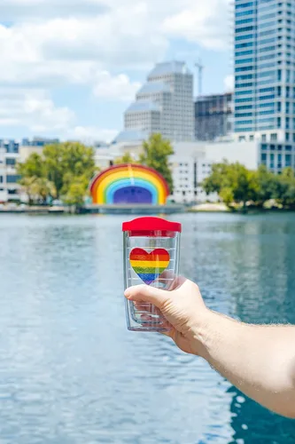 Miniatura 3 de Tervis Vaso aislado de doble pared Pride Heart hecho en Estados Unidos mantiene las bebidas frías y calientes, 24 onzas, clásico