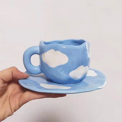 Miniatura 4 de Taza de cerámica Noviko Cloud con platillo, taza de té en forma de nube para niñas y mamá, 11 oz Cielo azul y nubes blancas