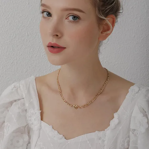 Miniatura 3 de FYXOTI Gargantilla de corazón de oro para mujer, collar chapado en oro grueso de 18 quilates, collar de acero inoxidable con forma de corazón