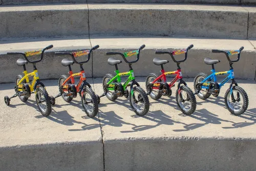 Miniatura 2 de Bicicleta para niños Dynacraft Magna Major Damage – Diseño audaz y duradero, perfecto para niños que aprenden a andar en bicicleta, resistente y Azul