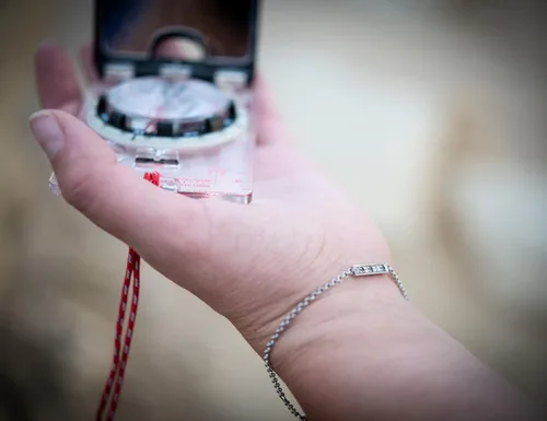 Miniatura 2 de SUUNTO Brújula MC-2: Brújula de primera línea para profesionales y excursionistas serios