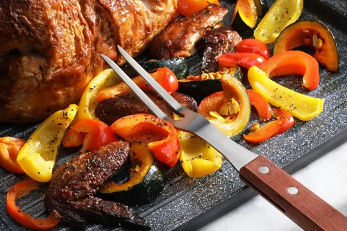 Miniatura 9 de New Star Foodservice Tenedor para barbacoa de grado comercial, mango de madera (13 pulgadas)