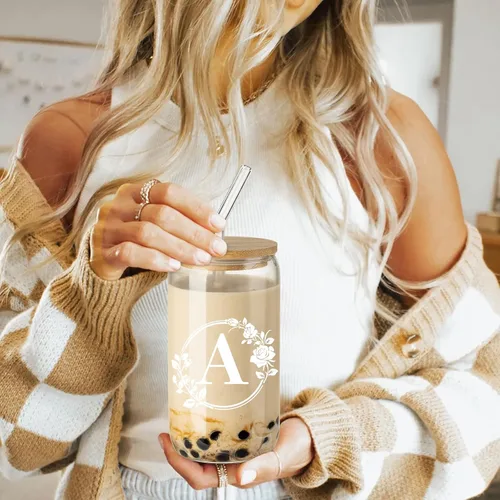 Miniatura 3 de Regalos de cumpleaños para mujeres, taza de vidrio personalizada con monograma de iniciales para mujeres, tazas de vidrio de 16oz con tapas