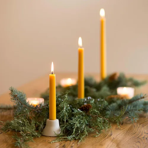 Miniatura 9 de Bluecorn Beeswax Velas cónicas 100 % pura y natural de abejas, par de velas cónicas naranjas de 10 pulgadas, combustión limpia y sin goteo, sin