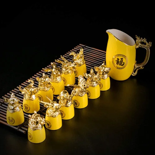 Miniatura 7 de Doce signos del zodíaco chino, 13 piezas, juegos de bar, licor de vino, porcelana, 1 pote y 12 tazas, juego de obras de arte hechas a mano, Rojo
