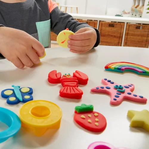 Miniatura 9 de Play-Doh - Set de herramientas navideñas, 43 accesorios y 10 colores de compuesto para modelar, regalos para rellenar calcetines de Navidad
