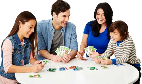 Miniatura 2 de Mattel Games Skip-Bo - Juego de cartas en lata de almacenamiento y viaje para niños, adultos y familias, baraja accesible para daltónicos para 2 a 6