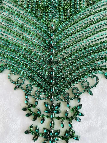 Miniatura 5 de Parches de corpiño hechos a mano con cuentas grandes de diamantes de imitación de encaje, adornos para coser en lentejuelas, piedras y cuentas Verde