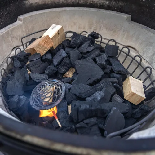 Miniatura 5 de MARSHALLTOWN Arkansas Championship Hickory Chunks, caja de 10 libras de trozos de ahumador de hickory americano genuino, HCKCHNK10