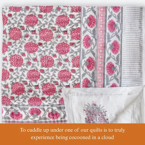 Miniatura 4 de Saffron Marigold Manta acolchada reversible rosa, tamaño Queen, hecha a mano, con estampado de dalia Daydreams de algodón Jaipuri Razai, colcha