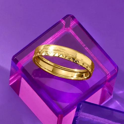 Miniatura 7 de Ross-Simons Anillo italiano de oro amarillo de 14 quilates con corte diamante y pulido