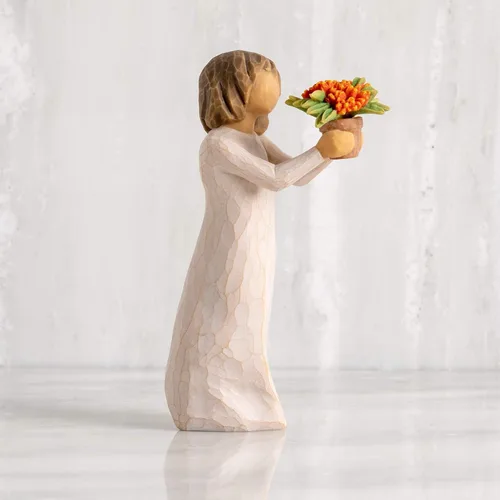 Miniatura 4 de Willow Tree Pequeñas cosas que marcan una gran diferencia, la figura sostiene una planta de algodoncillo para mariposas monarca, gracias por Natural