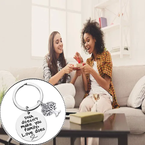 Miniatura 7 de Xiahuyu Llavero con texto en inglés "DNA Doesn't Make You Family Love don", regalo para madrastra, regalo para padrastro, regalos de adopción