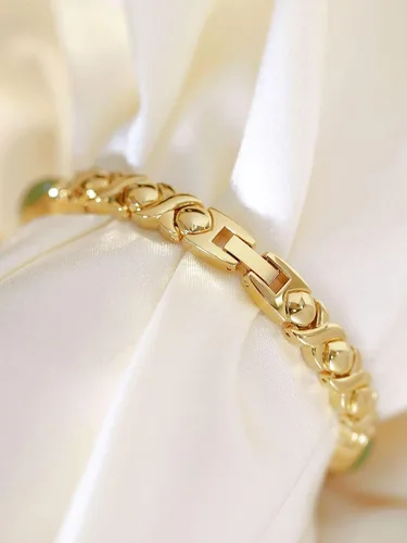 Miniatura 5 de Elegante reloj de pulsera dorado para mujer, esfera ovalada vintage, movimiento de cuarzo impermeable, reloj de vestir de cara pequeña para mujer