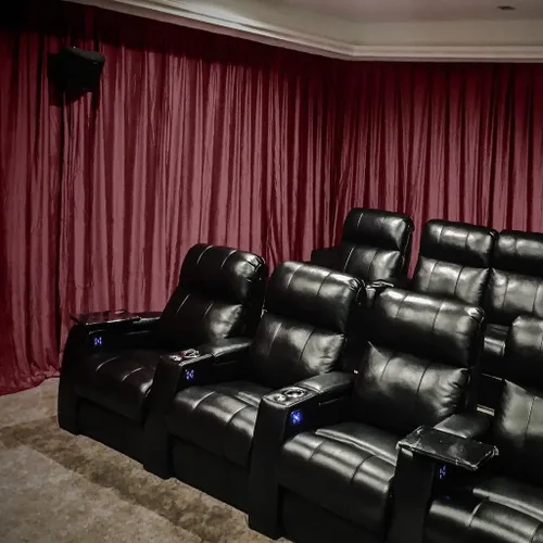 Miniatura 9 de ChadMade Cortina blackout de terciopelo para cine en casa, panel plisado de 84 pulgadas de ancho x 108 pulgadas de largo (1 panel), para auditorio