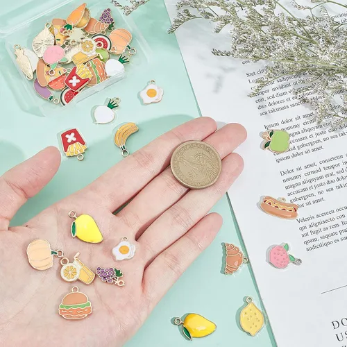 Miniatura 6 de PH PandaHall 40 colgantes de frutas y verduras, 20 estilos de dijes de alimentos esmaltados de fresa, melocotón, mango, calabaza, pizza, pan