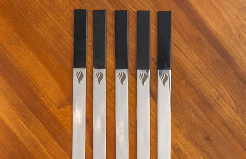 Miniatura 4 de India's BBQ - Juego de 5 pinchos para barbacoa de acero inoxidable de 1 pulgada de ancho, juego de 5 palitos planos de alta resistencia para asar