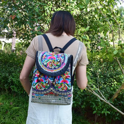 Miniatura 8 de Mochila de lona única vintage para mujer con bordado floral
