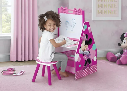 Miniatura 3 de Delta Children Caballete y estación de juegos para niños, ideal para artes, manualidades y organizador de juguetes de Disney Minnie Mouse de 6 cubos