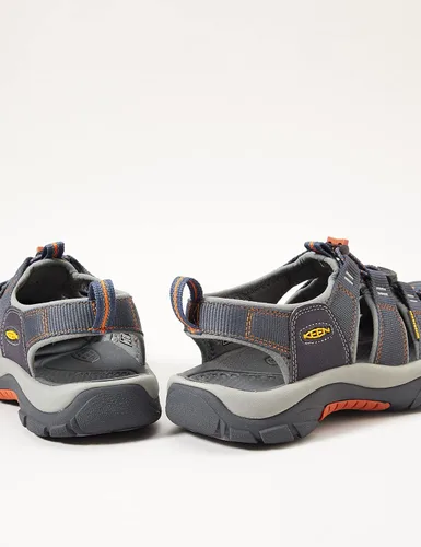 Miniatura 9 de KEEN Sandalias de agua Newport H2 con punta cerrada para hombre, Negro
