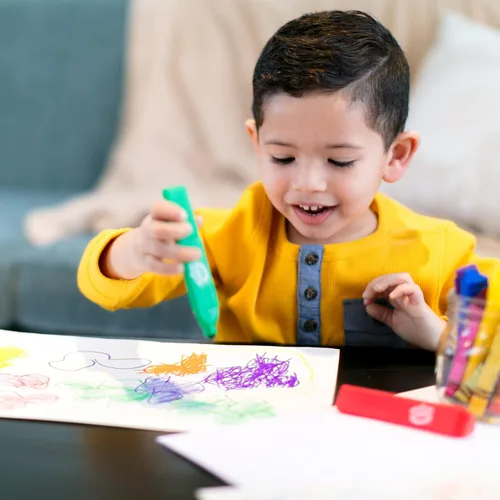 Miniatura 7 de Crayola Marcadores Triangulares para Niños Pequeños (8 unidades), Marcadores Lavables de Fácil Agarre para Niños Pequeños, Suministros de Arte