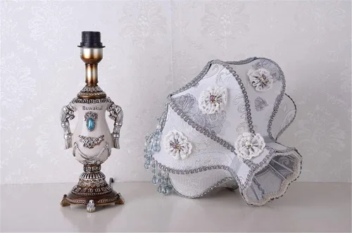 Miniatura 3 de Lámpara de mesa clásica Tiffany estilo europeo, lámpara de noche de tela retro hecha a mano, estilo victoriano, estilo victoriano, lámpara de resina