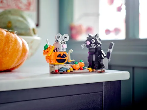 Miniatura 2 de LEGO Kit de Construcción de Halloween Gato y Ratón 40570, Decoración Fantástica de Halloween con Adorables Juguetes de Gato, Ratón y Calabaza