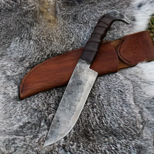 Miniatura 3 de Cuchillo Odin's Raven estilo vikingo nórdico de 10.3" - Hoja de acero al carbono forjada a mano de 6.5", empuñadura con cabeza de cuervo y funda