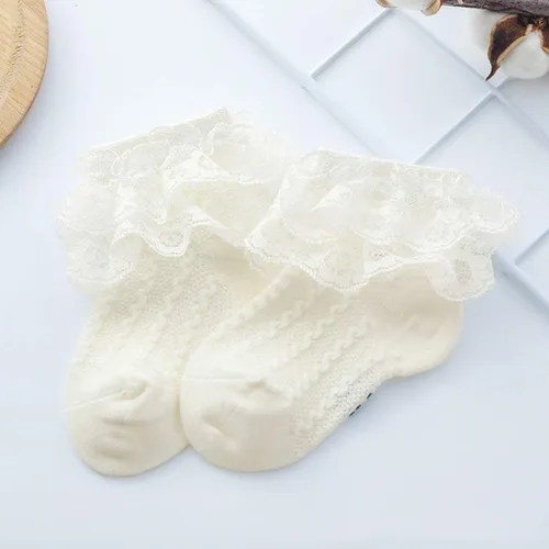 Miniatura 7 de Colorful Childhood Calcetines de encaje con volantes y ojales para bebés y niñas pequeñas, calcetines cortos de doble encaje para recién nacidosbebés
