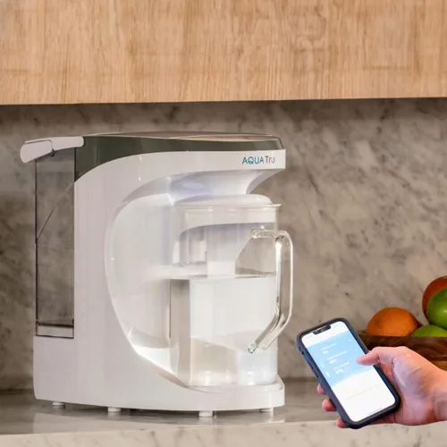 Miniatura 4 de Purificador de agua de ósmosis inversa inteligente alcalino AquaTru Carafe para mostrador Sistema de 4 etapas con conexión a aplicación, con jarra