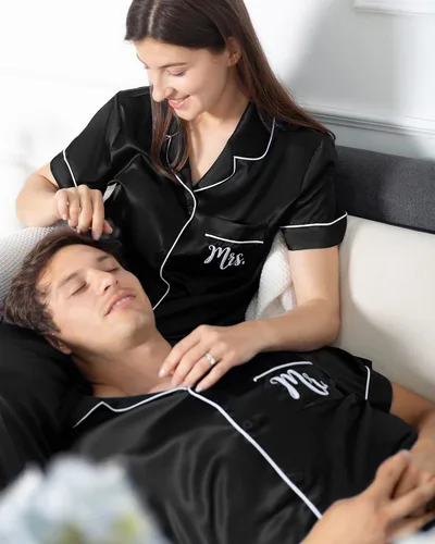 Miniatura 7 de AW BRIDAL Juego de 4 pijamas de satén a juego para parejas, pijamas de seda suave de manga corta para mujeres, hombres, parejas, regalos para señor