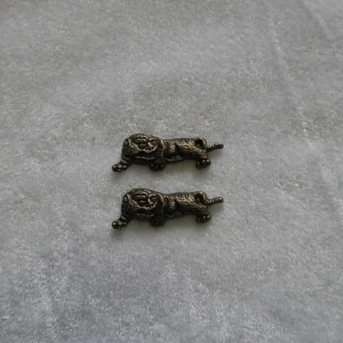 Miniatura 27 de Espada samurái japonesa KOSHIRAE - Aleación Menuki 01-36