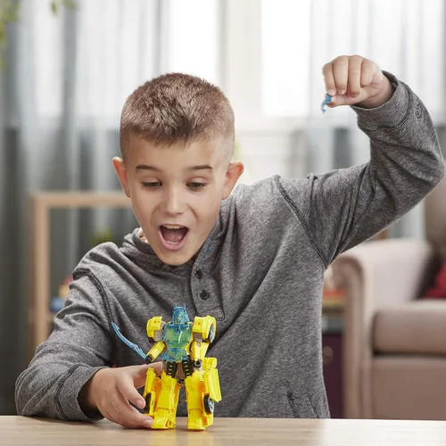 Miniatura 9 de Transformers Toys Cyberverse Ultra Class Bumblebee Figura de acción, combina con armadura Energon para encenderse, para niños de 6 años en adelante
