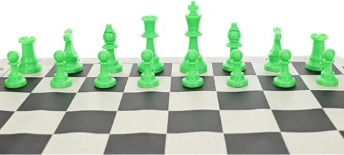 Miniatura 4 de WE Games - Piezas de ajedrez Staunton de plástico brillante en color con rey de 3.75 pulgadas - Juego de ajedrez de mitad de piezas solamente