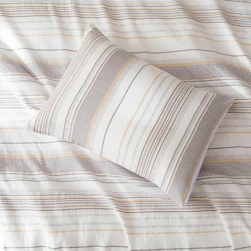 Miniatura 3 de Amazon Basics - Juego de edredón de 2 piezas, edredón de microfibra jacquard y funda de almohada, ropa de cama para todas las estaciones, Beige a
