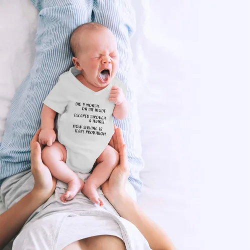 Miniatura 11 de CBTwear Did 9 Month, Escaped Through a Tunnel, Serving 18 Years Baby Body Unisex Comfy Humor