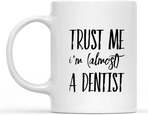 Miniatura 300 de Taza inspiradora y sarcasmo con texto en inglés "A Truly Great Doctor is Hard to Fond", regalos inspiradores y sarcasmo para hombres y mujeres