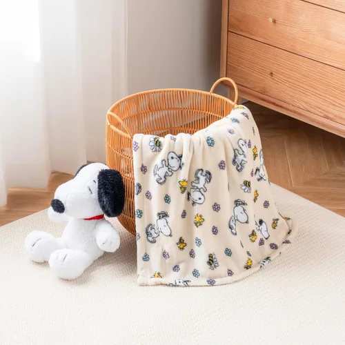 Miniatura 8 de Berkshire Blanket Manta de felpa de terciopelo Peanuts® VelvetLoft® con personaje encantador de Snoopy, lienzo grande Peanuts Woodstock Snoopy