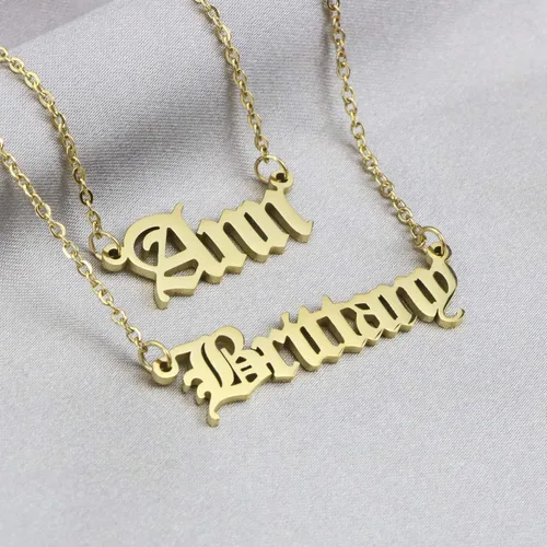 Miniatura 4 de Joycuff antiguo inglés nombre collar (más de 500 nombres en existencia) personalizado chapado en oro de 18 quilates Monograma joyería regalo