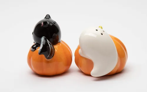 Miniatura 3 de Juego de salero y pimentero de cerámica fina para Halloween, casper y murciélago en calabaza, 3-1/8 pulgadas de largo