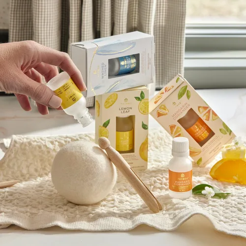 Miniatura 4 de Thymes Juego de Bolas de Lana para Secadora – Incluye 3 Bolas de Lana para Lavandería + 1 Aceite Aromático de Fragancia para Lavandería