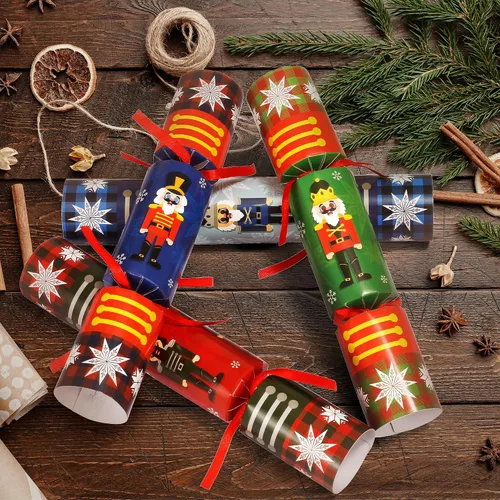 Miniatura 6 de JOYIN Paquete de 8 recuerdos de fiesta de Navidad con diseño de cascanueces sin broches para fiestas con suministros de fiesta para niños y adultos