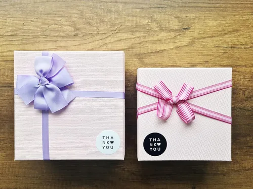 Miniatura 3 de 500 calcomanías de agradecimiento, diseño elegante para negocios, 2 diseños únicos, caja dispensadora redonda de 1.5 pulgadas, ideal para minoristas