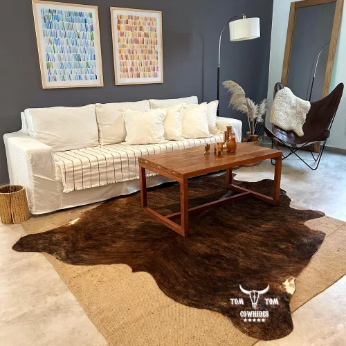 Miniatura 2 de Alfombra de piel de vaca 6x6 Brindle Dark Natural Leather