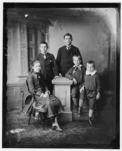 HistoricalFindings Photo: Garfield,Group,Childrenm,President James A,Families,Portrait Photographs,1865