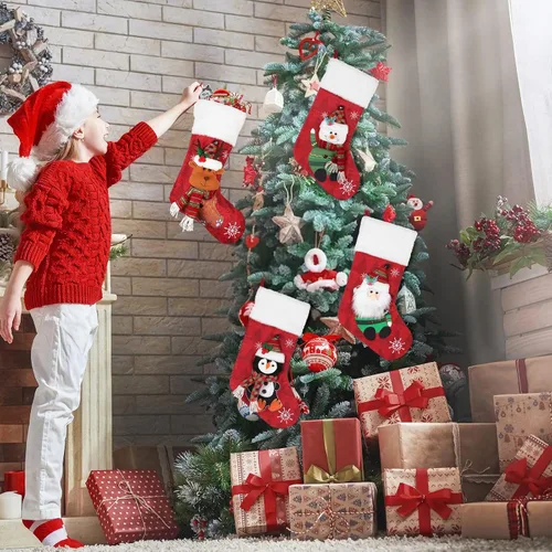 Miniatura 7 de COOLWUFAN Paquete de 4 medias de Navidad de 19 pulgadas con copo de nieve, Papá Noel, muñeco de nieve, reno, pingüino y felpa de piel sintética