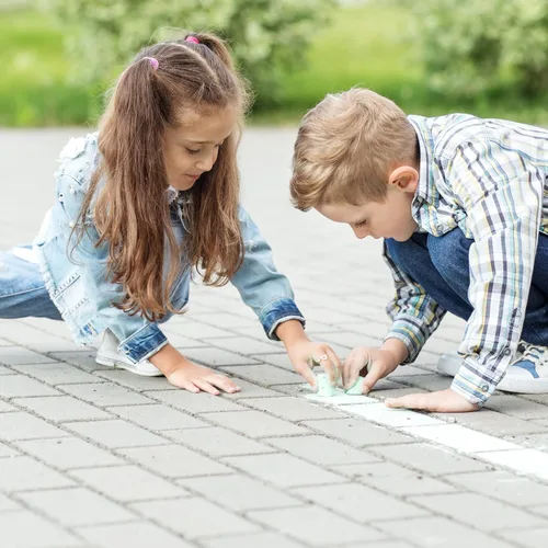 Miniatura 8 de 4E's Novelty 12 cajas de tizas para acera envueltas individualmente para niños, 3 palos jumbo en cada caja, rellenos de cesta de Pascua, rellenos
