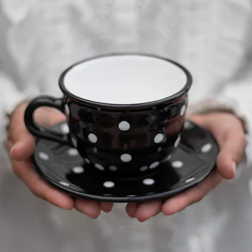 City to Cottage Taza y platillo de café capuchino de cerámica grande de lunares blancos y negros hechos a mano de 12 oz/11.8 fl oz, cerámica de