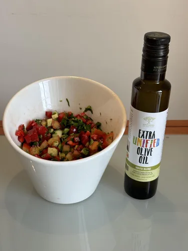 Miniatura 7 de SINDYANNA OF GALILEE, Aceite de oliva virgen extra galardonado, prensado en frío, fabricado en Israel, Kosher, vegano, Keto y prensa fría, 8.5 fl oz